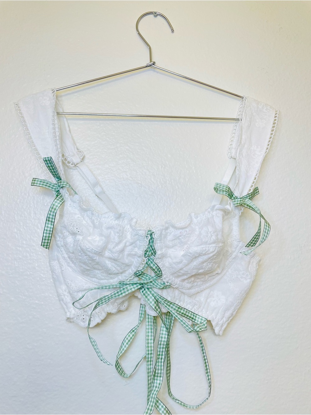 Sugar Thrillz Oh So Delicate Eyelet‎ Crop Top Size M